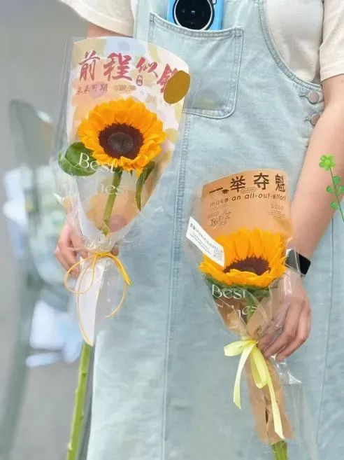 博思花藝婚慶教育，婚慶培訓(xùn)，花藝培訓(xùn)，插花培訓(xùn)，花藝師培訓(xùn)，主持人培訓(xùn)，商務(wù)主持人培訓(xùn)，花店運營培訓(xùn)，花店全系統(tǒng)營銷，小白開花店，小白學(xué)主持，金璽棠婚慶酒店，金璽棠總部，鄭州金麻雀教育科技有限公司