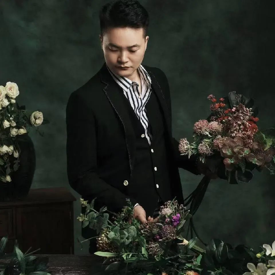 博思花藝婚慶教育，婚慶培訓(xùn)，花藝培訓(xùn)，插花培訓(xùn)，花藝師培訓(xùn)，主持人培訓(xùn)，商務(wù)主持人培訓(xùn)，花店運(yùn)營培訓(xùn)，花店全系統(tǒng)營銷，小白開花店，小白學(xué)主持，金璽棠婚慶酒店，金璽棠總部，鄭州金麻雀教育科技有限公司